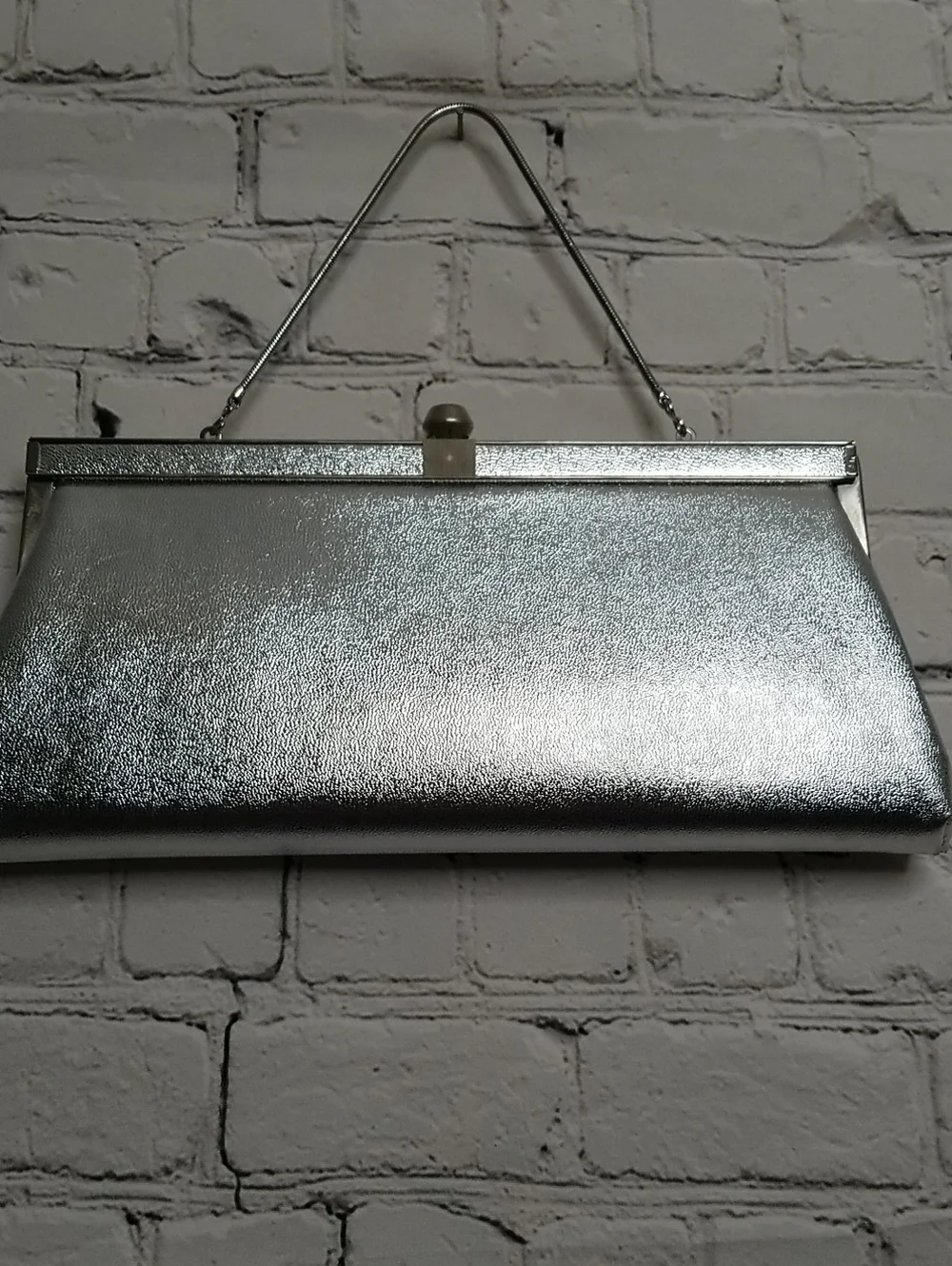 Silver evening bag/clutch w/silver snake chain And Snap Closure EUC